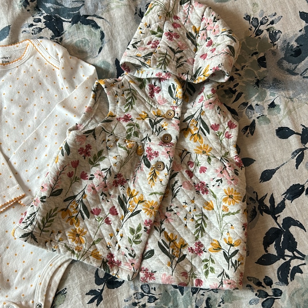 Bundle of Colorful Toddler Clothing Set - Sz 18-24M - Picture 5 of 6